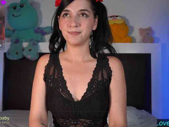 Cerecitaqueenn webcam