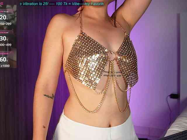 Cerecitaqueenn webcam