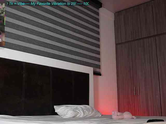 Cerecitaqueenn webcam