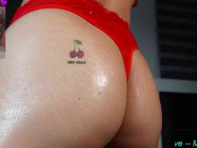 Cerecitaqueenn webcam