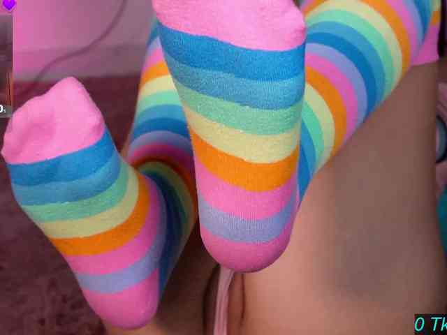 Cerecitaqueenn webcam