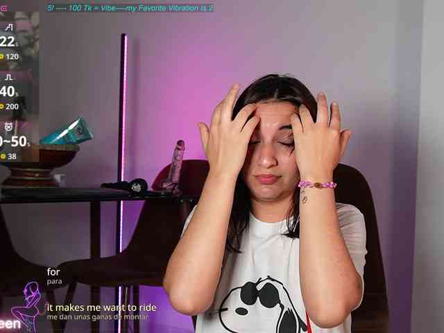 Cerecitaqueenn webcam