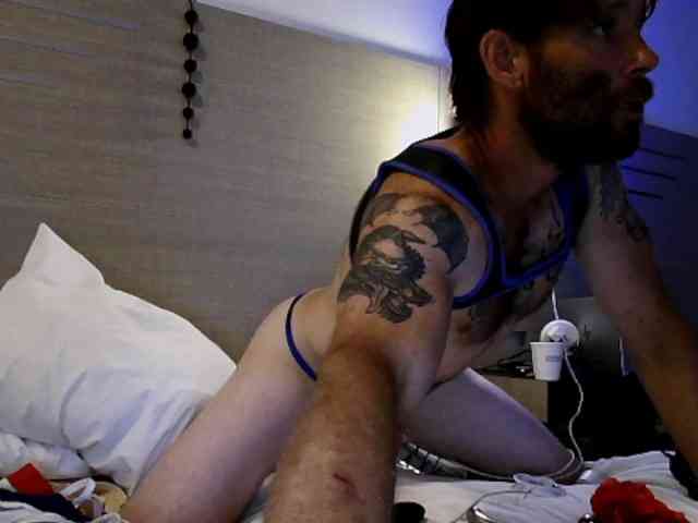 Str8CuriousStud4All Sex Cam Show