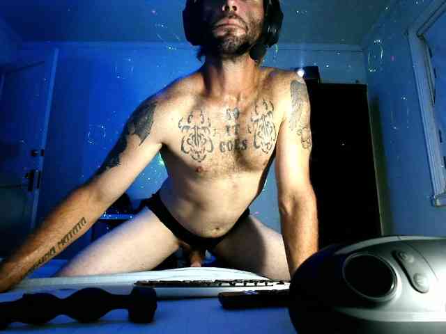 Str8CuriousStud4All