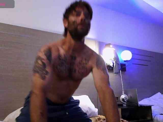 Str8CuriousStud4All Sex Cam Show