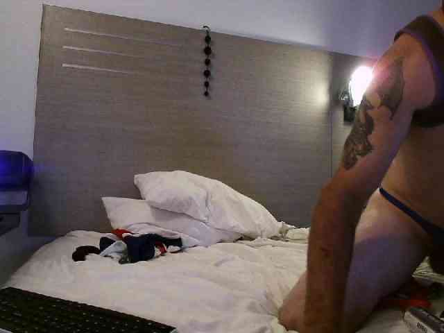 Str8CuriousStud4All Sex Cam Show