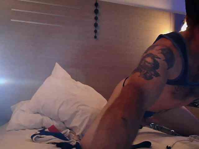 Str8CuriousStud4All Sex Cam Show