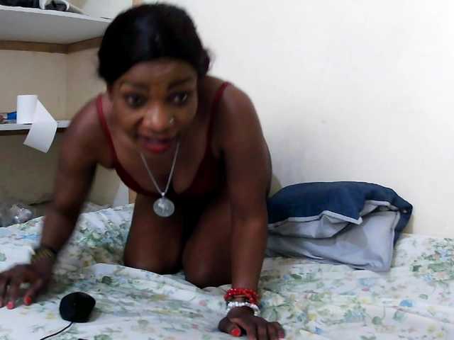 Karenato's BongaCams show and profile