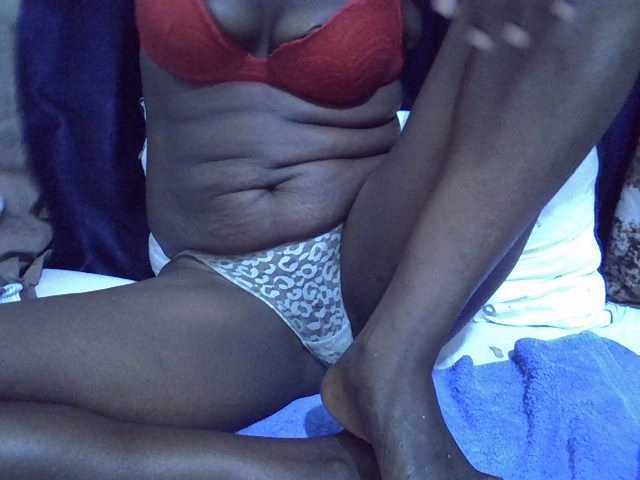 Sexylynn32 live cam on BongaCams
