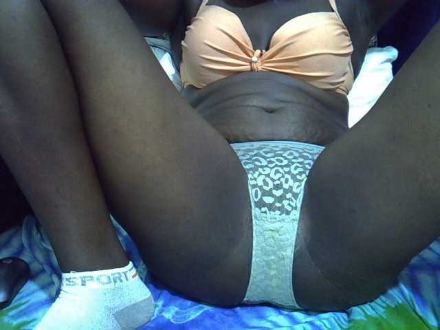 Sexylynn32 live cam on BongaCams