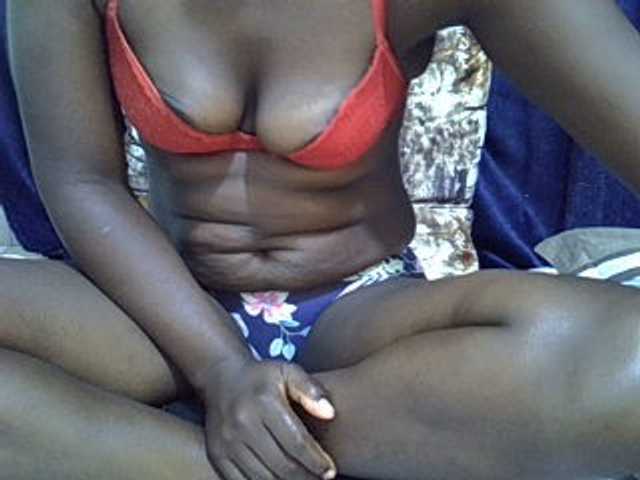Sexylynn32 live cam on UnifiedCams