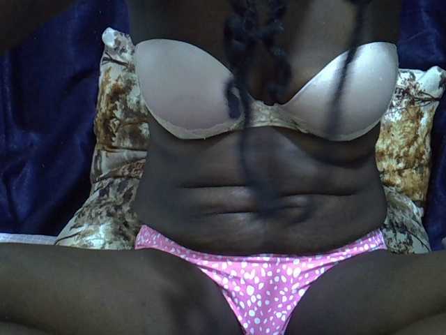 Sexylynn32 live cam on BongaCams