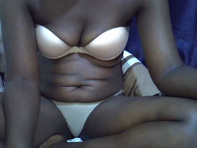 Sexylynn32 live cam on BongaCams