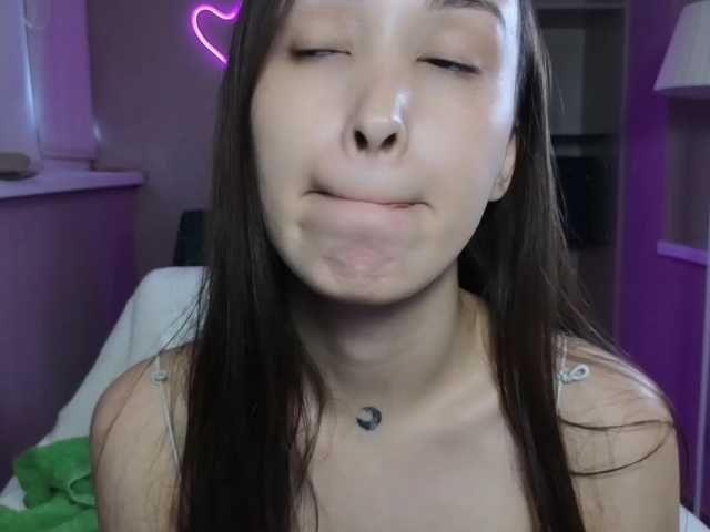 dlllvi live cam on BongaCams