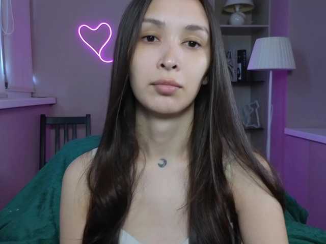 dlllvi live cam on BongaCams