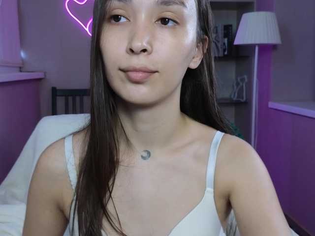 dlllvi live cam on BongaCams