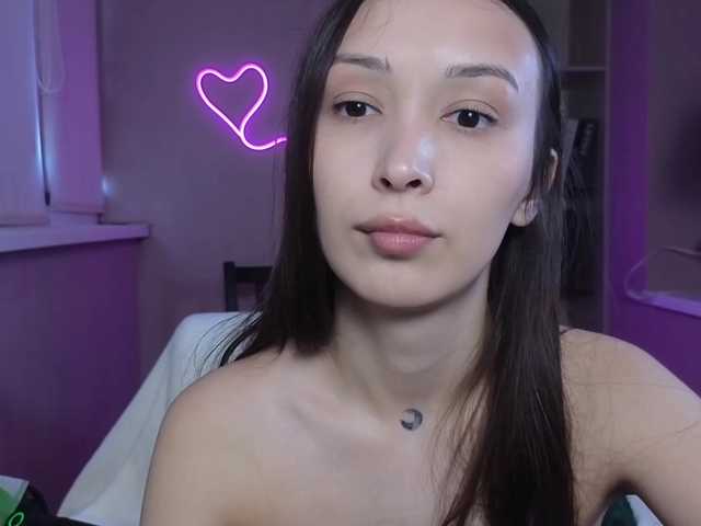 dlllvi live cam on BongaCams