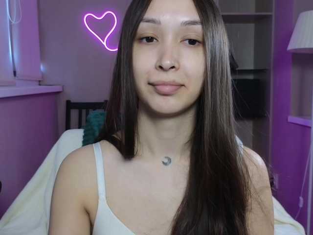 dlllvi — live female cam