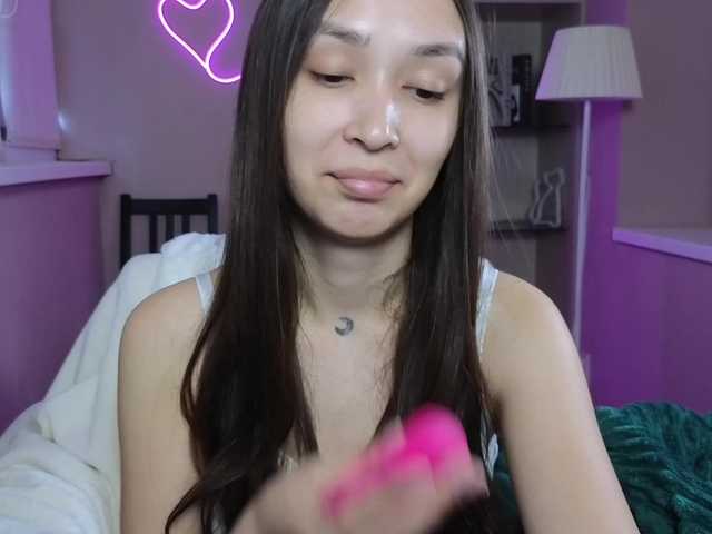 dlllvi live cam on BongaCams