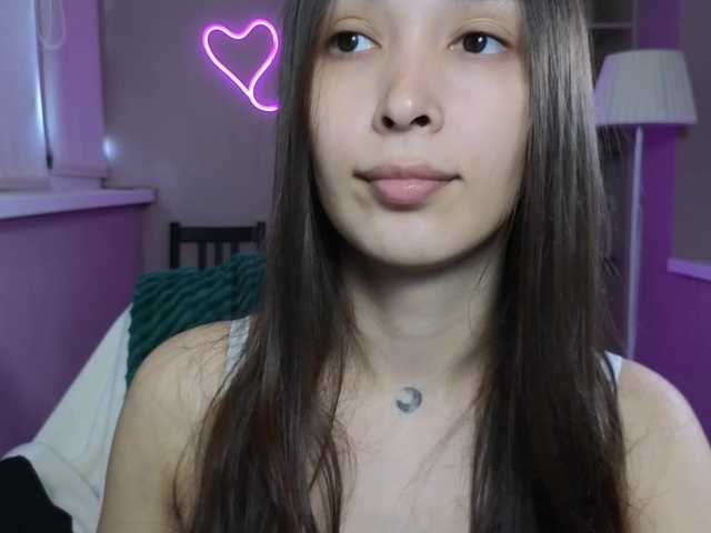 dlllvi live cam on BongaCams