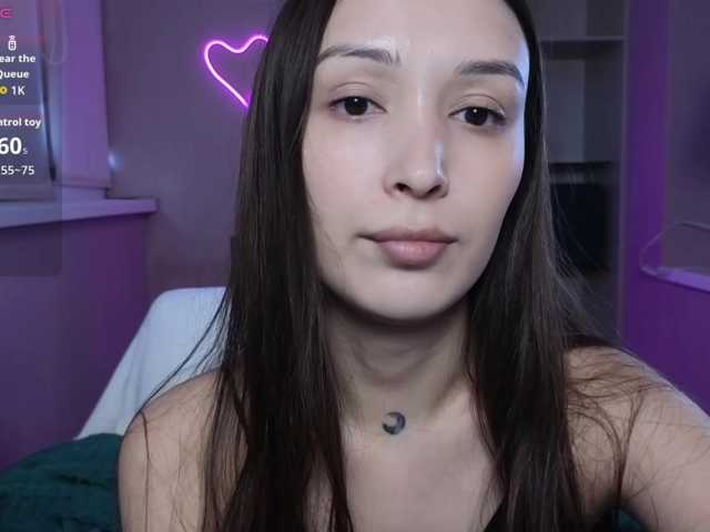 dlllvi live cam on BongaCams