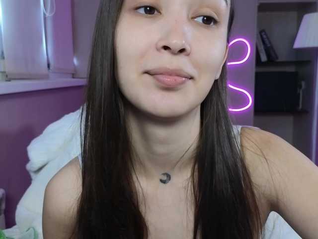 dlllvi live cam on BongaCams