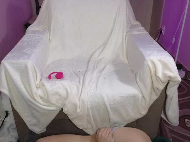 dlllvi live cam on BongaCams