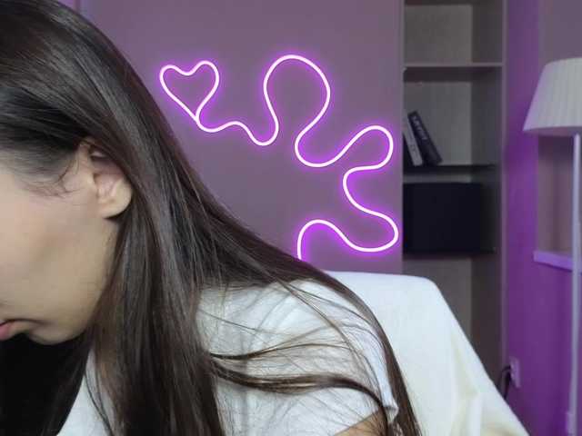 dlllvi live cam on BongaCams