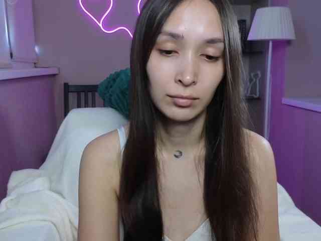 dlllvi Live Webcam on BongaCams