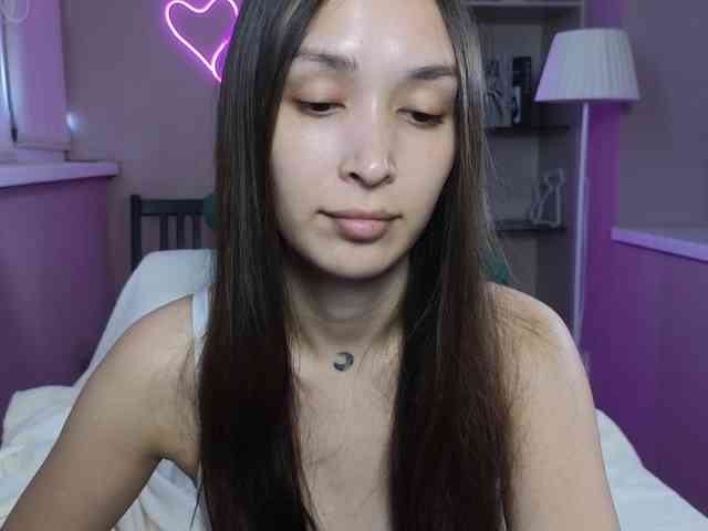 dlllvi Live Webcam on BongaCams