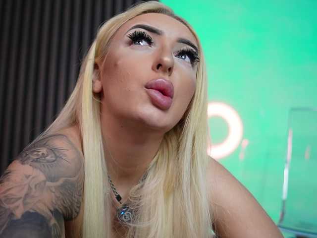 obscenexxx live cam on BongaCams