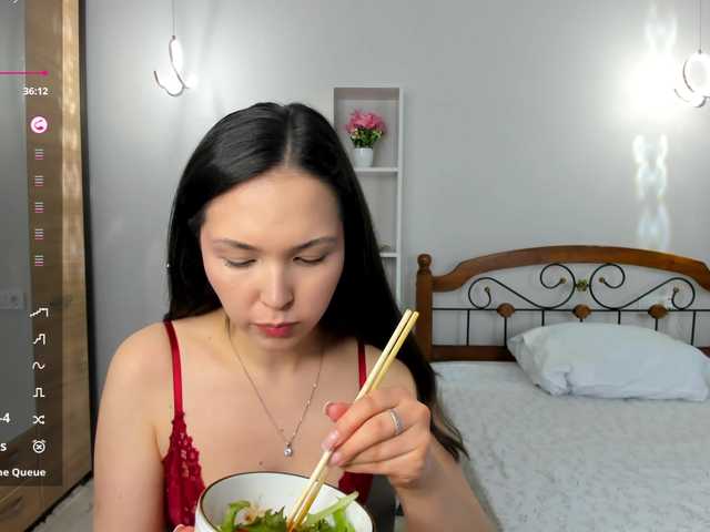 elina-syui's BongaCams show and profile