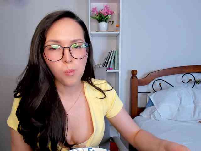 elina-syui webcam