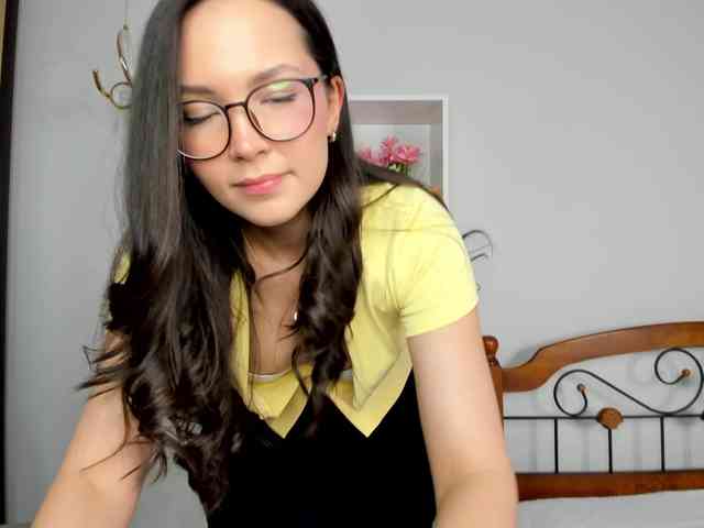 elina-syui webcam