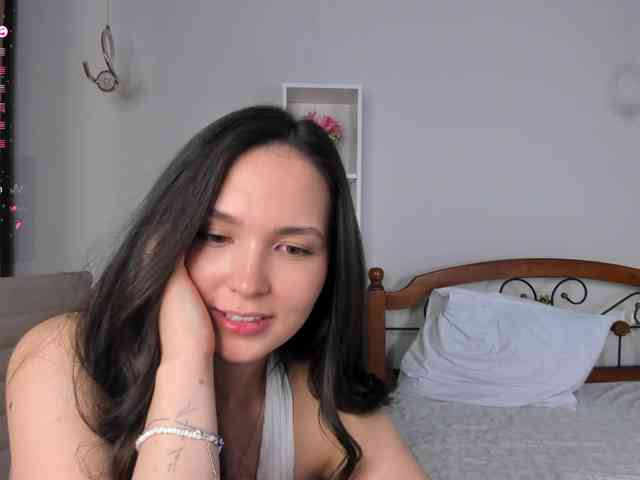 elina-syui Live Webcam on BongaCams