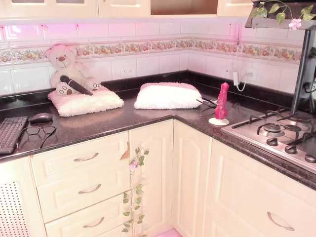 KeisyCamer's BongaCams show and profile