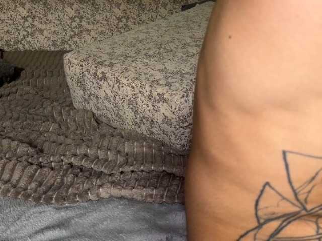 OlyaCharme live cam on BongaCams