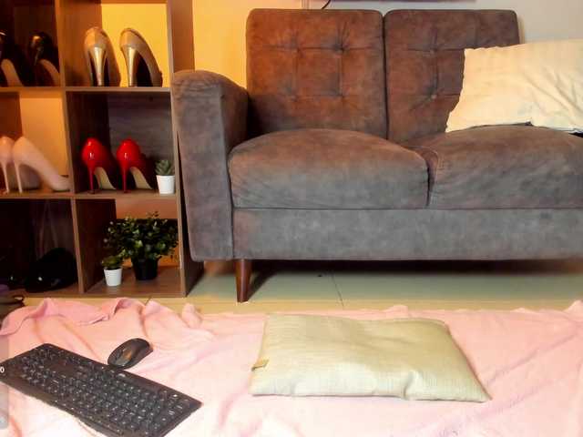 JelenaNoura live cam on BongaCams