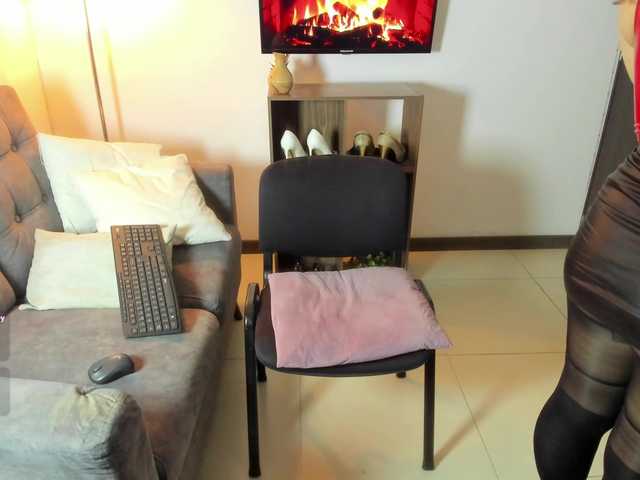 JelenaNoura live cam on BongaCams