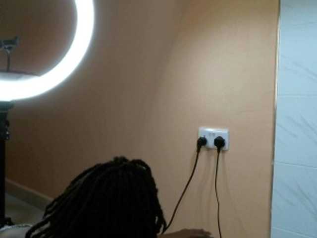 BlushAndMoan webcam