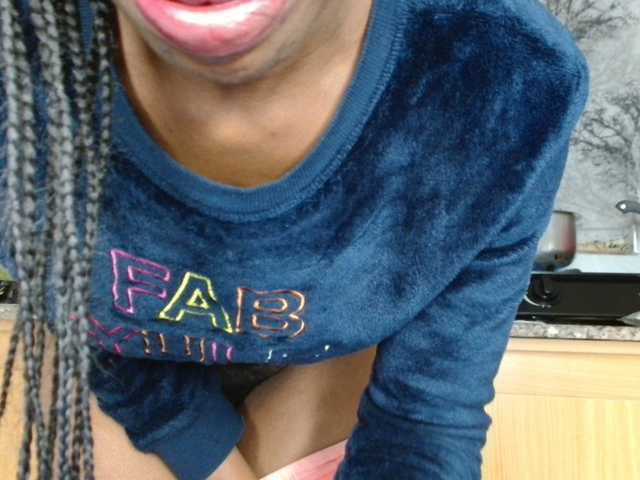 BlushAndMoan live cam on BongaCams