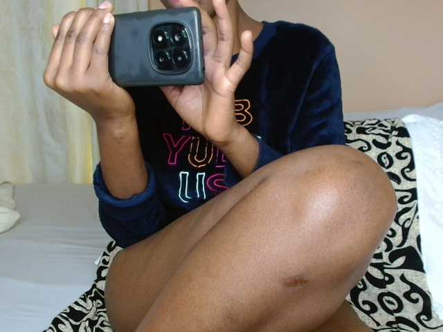BlushAndMoan live cam on BongaCams