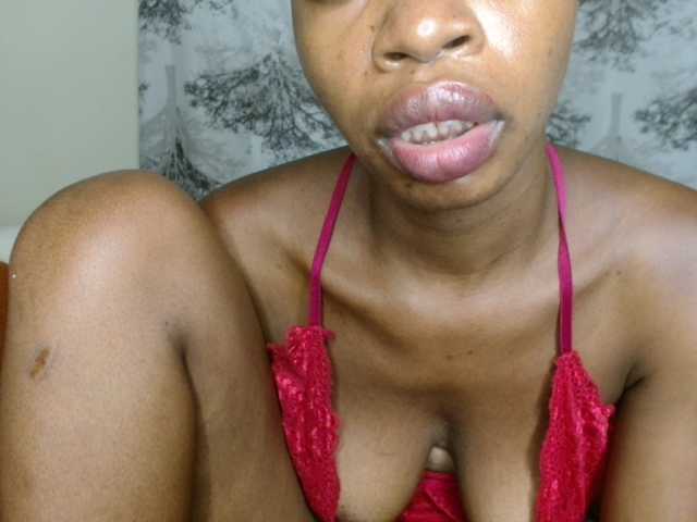 BlushAndMoan live cam on BongaCams