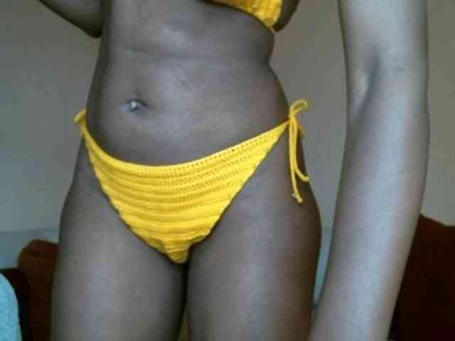BlushAndMoan webcam