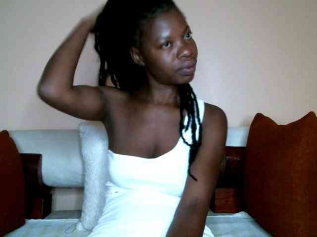 BlushAndMoan webcam