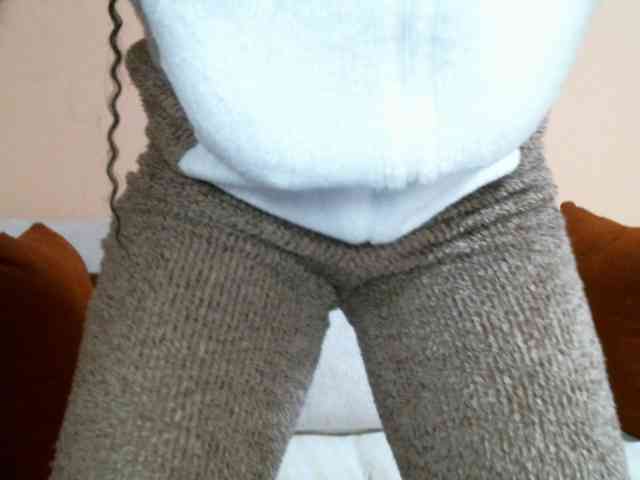BlushAndMoan webcam