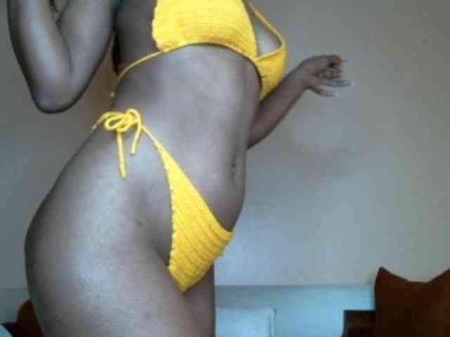 BlushAndMoan webcam