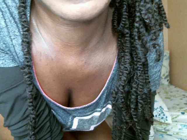 BlushAndMoan webcam