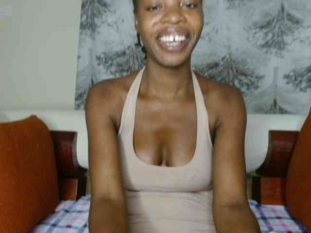 BlushAndMoan webcam