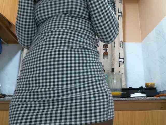 BlushAndMoan webcam